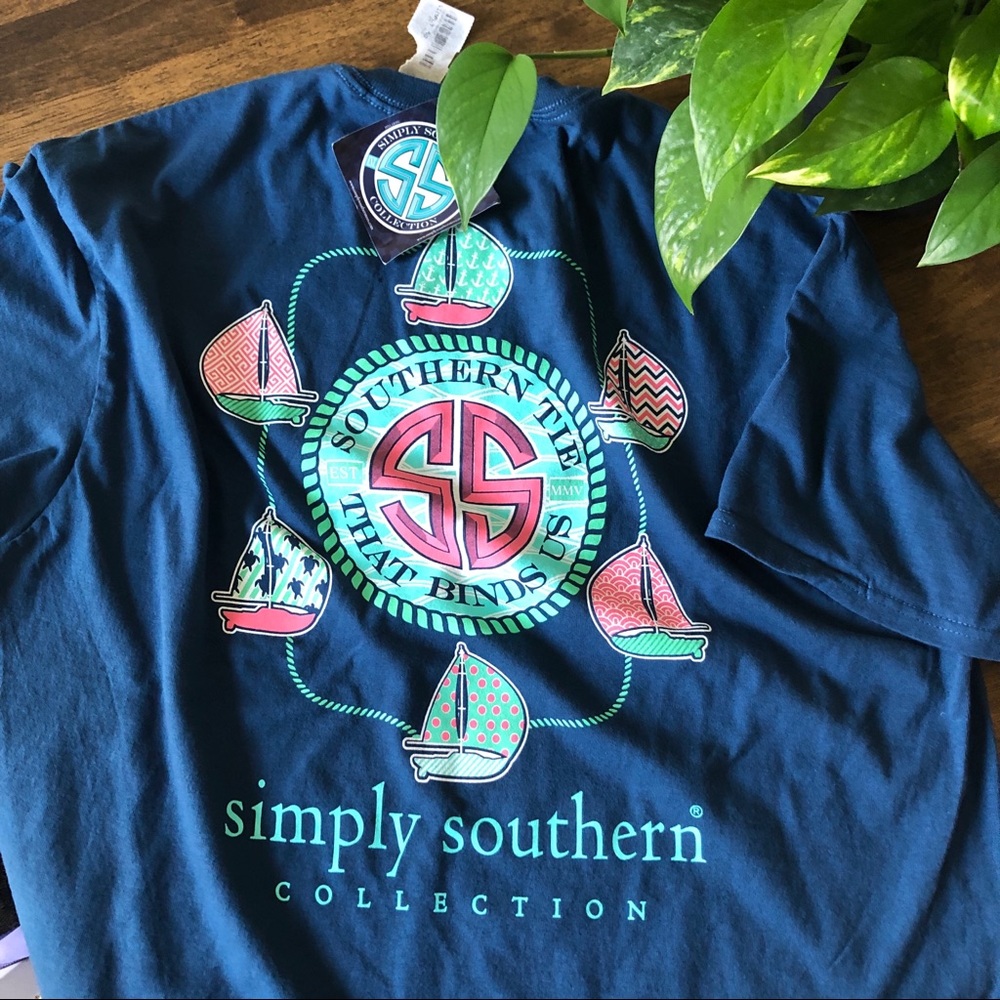 *NWT* Simply Southern Navy T-Shirt Size Large